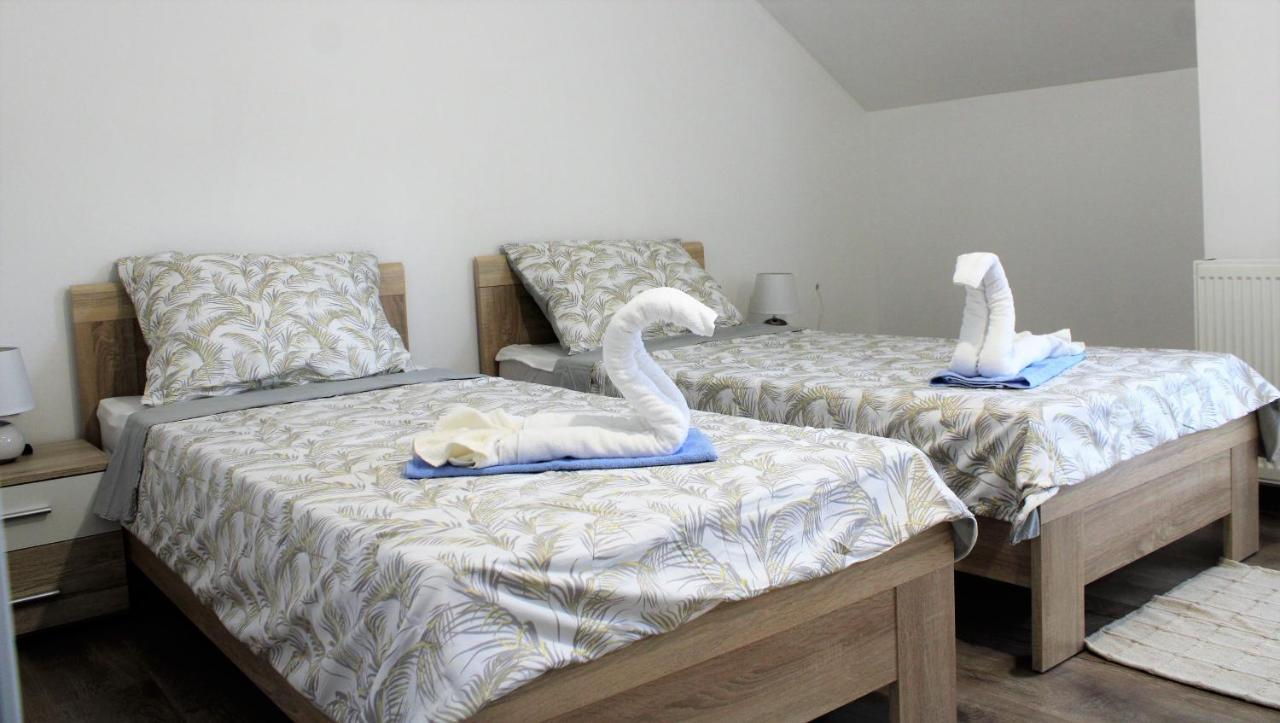 Apartman Swans Otočac Buitenkant foto