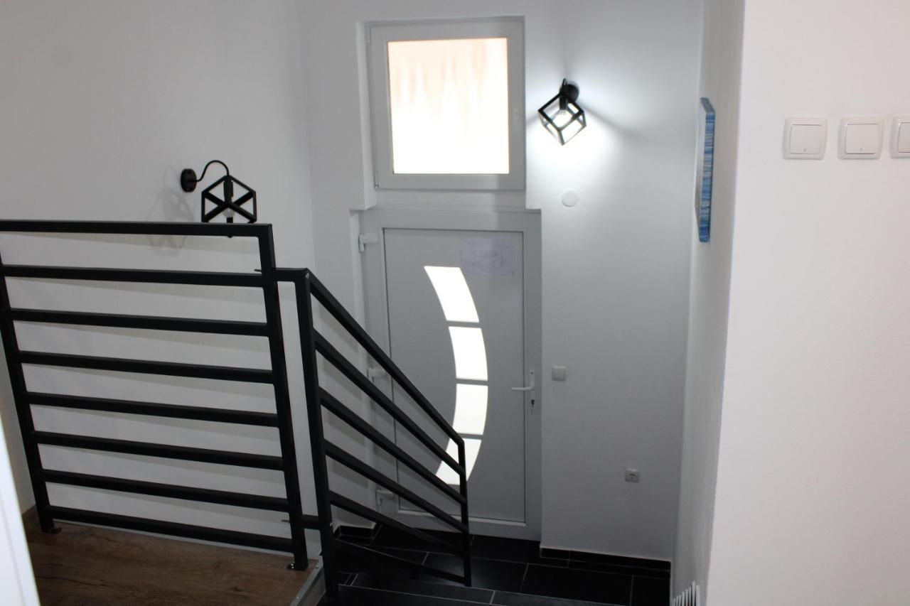 Apartman Swans Appartement Otočac Buitenkant foto