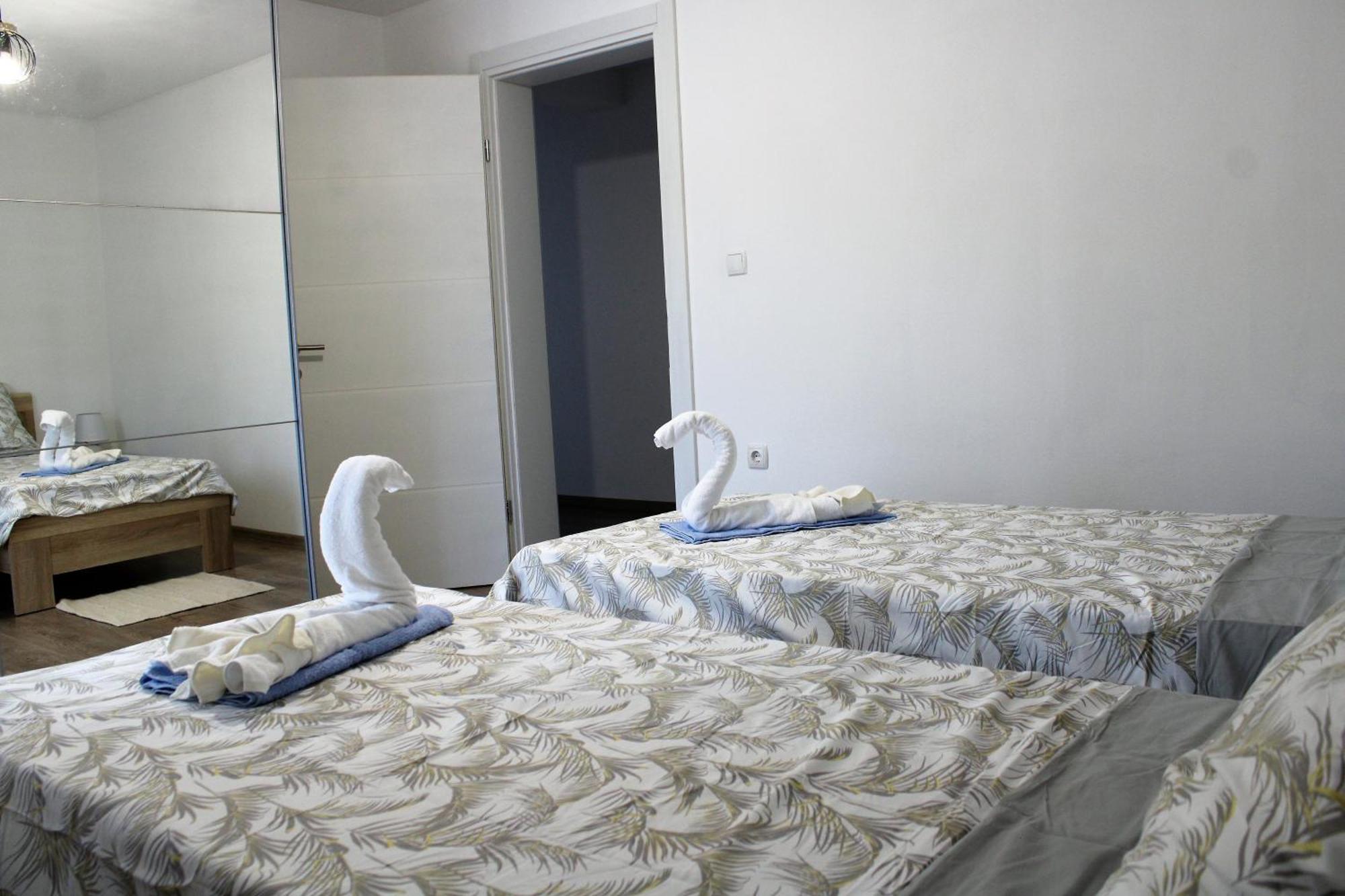Apartman Swans Otočac Buitenkant foto